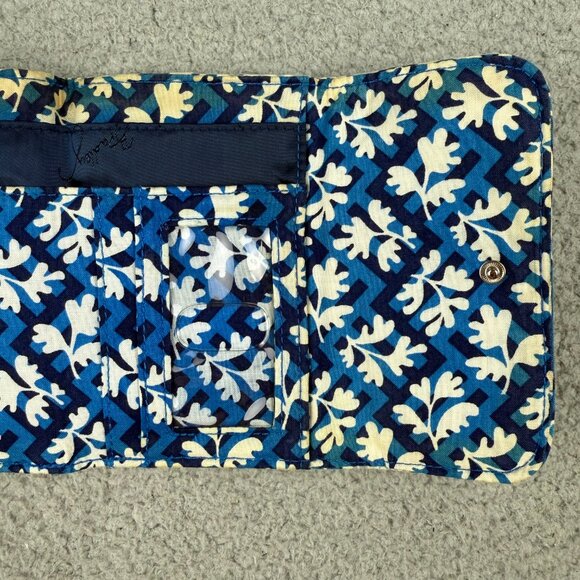 Vera Bradley Wallet Trifold Blue Floral 5.5" x 4" Credit Card Holder Snap Zipper - Picture 8 of 12